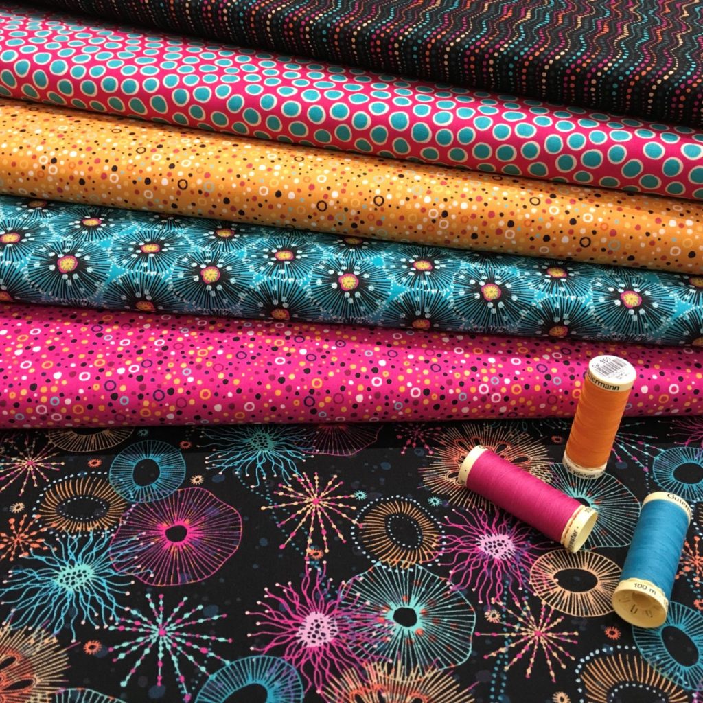 Cotton fabric – Reef – 2256/P – fish spot pink – Gather N Sew