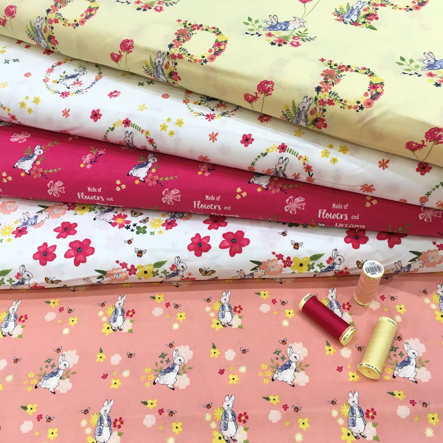 Cotton fabric – Peter Rabbit Flowers and Dreams – 2727-01 – cerise 