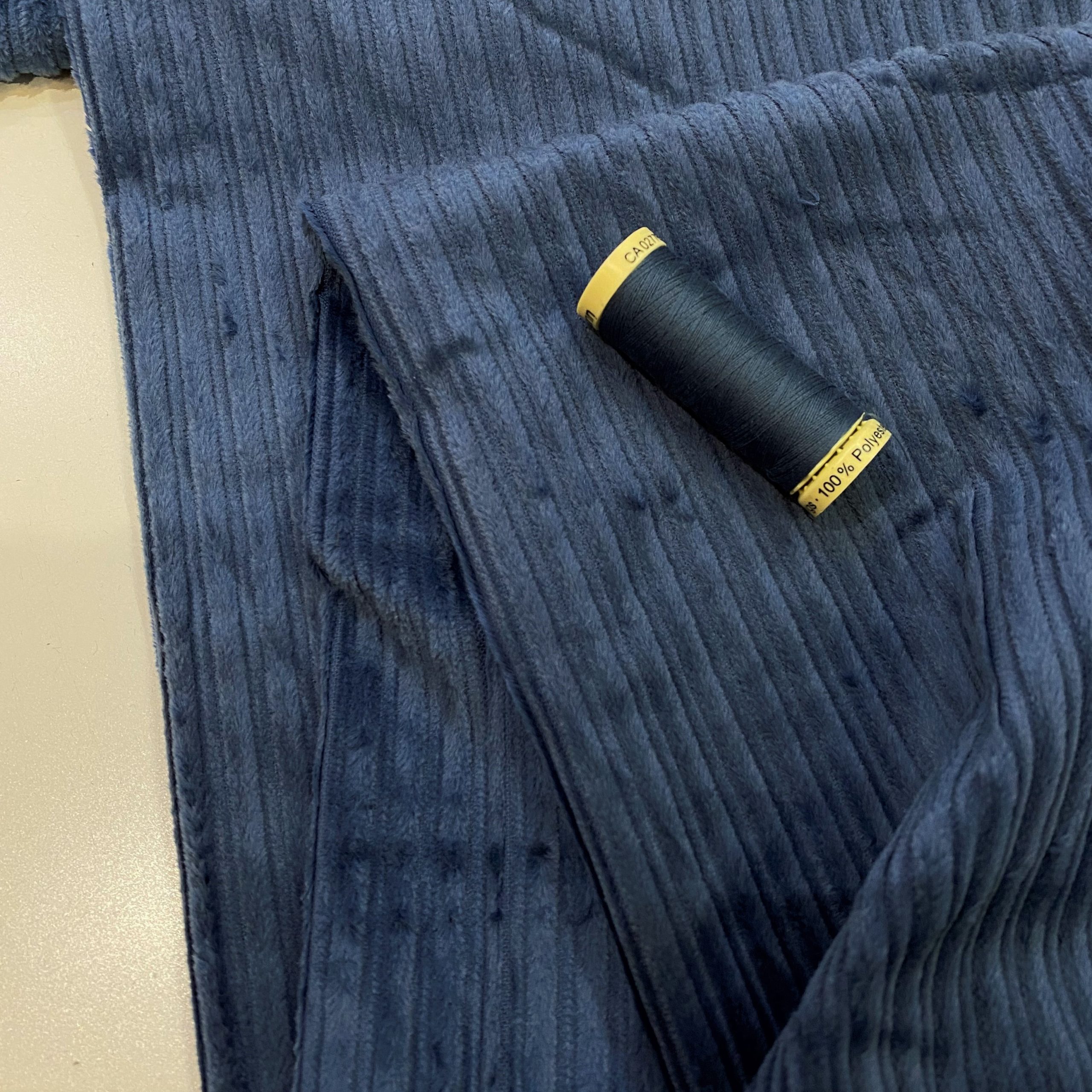 Modelo Fabrics chunky 6 wale stretch needlecord fabric – Danbury ...