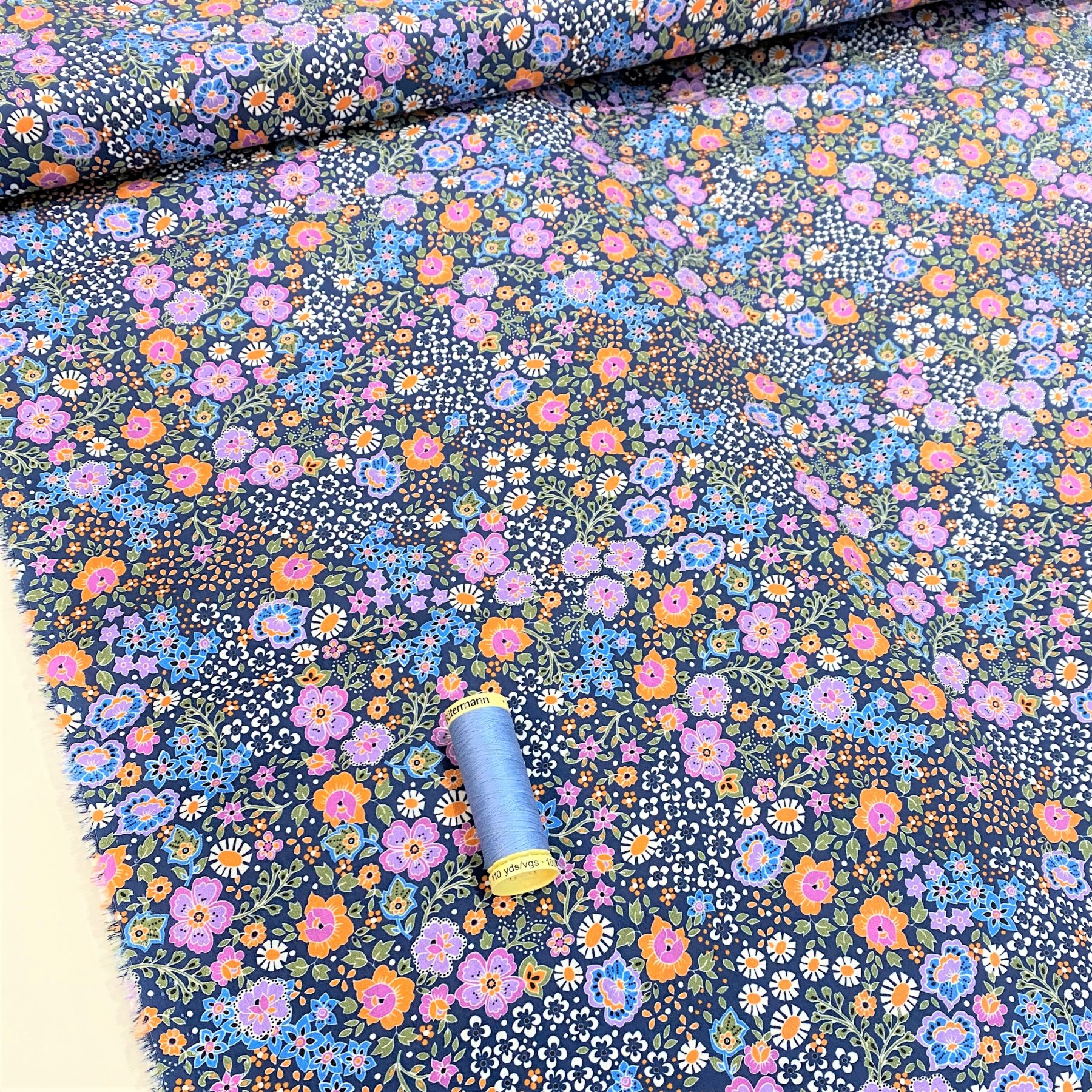 Dashwood Studio – Ace cotton lawn fabric – Bahar – lilac ditsy flowers ...