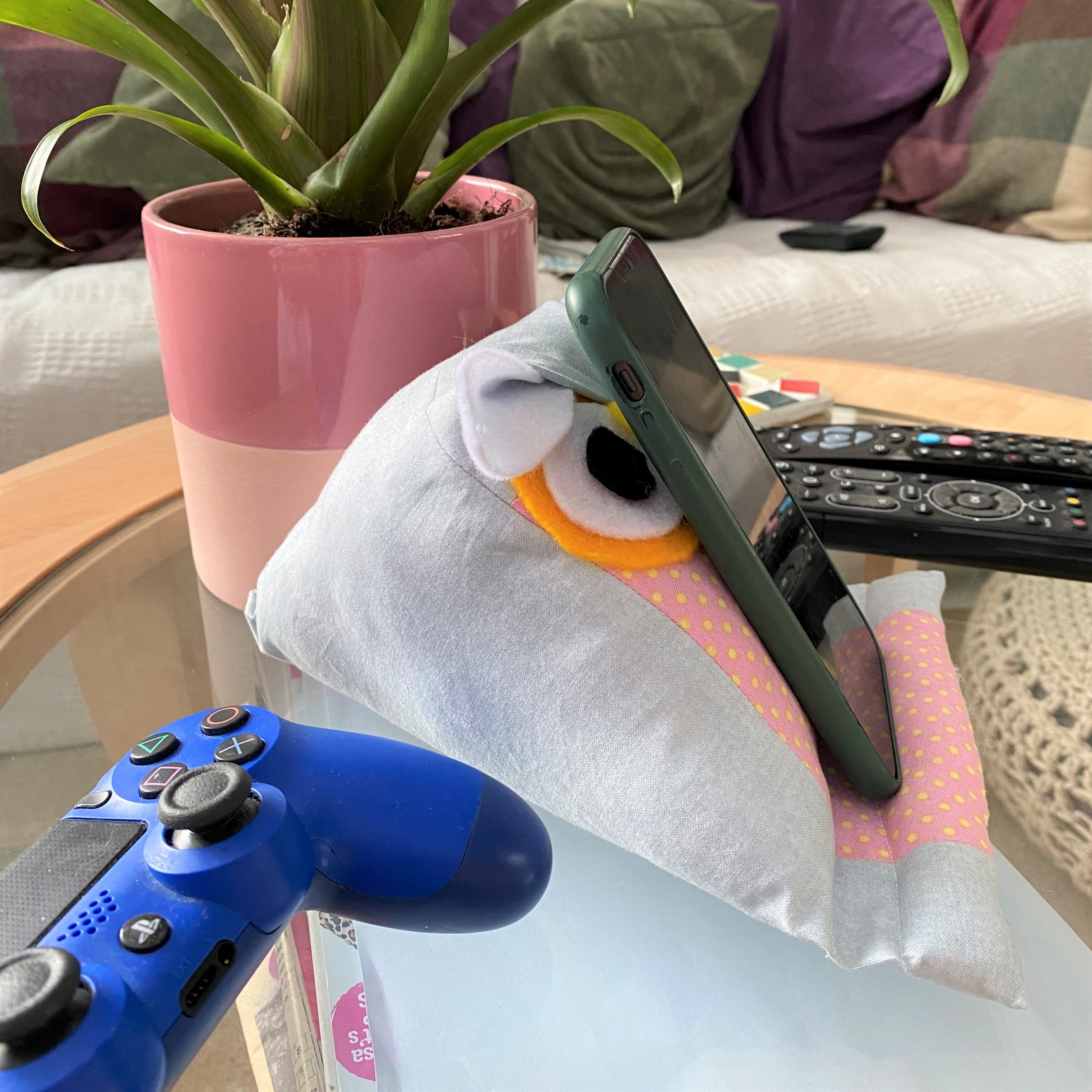 Owl tablet stand sewing pattern (3)