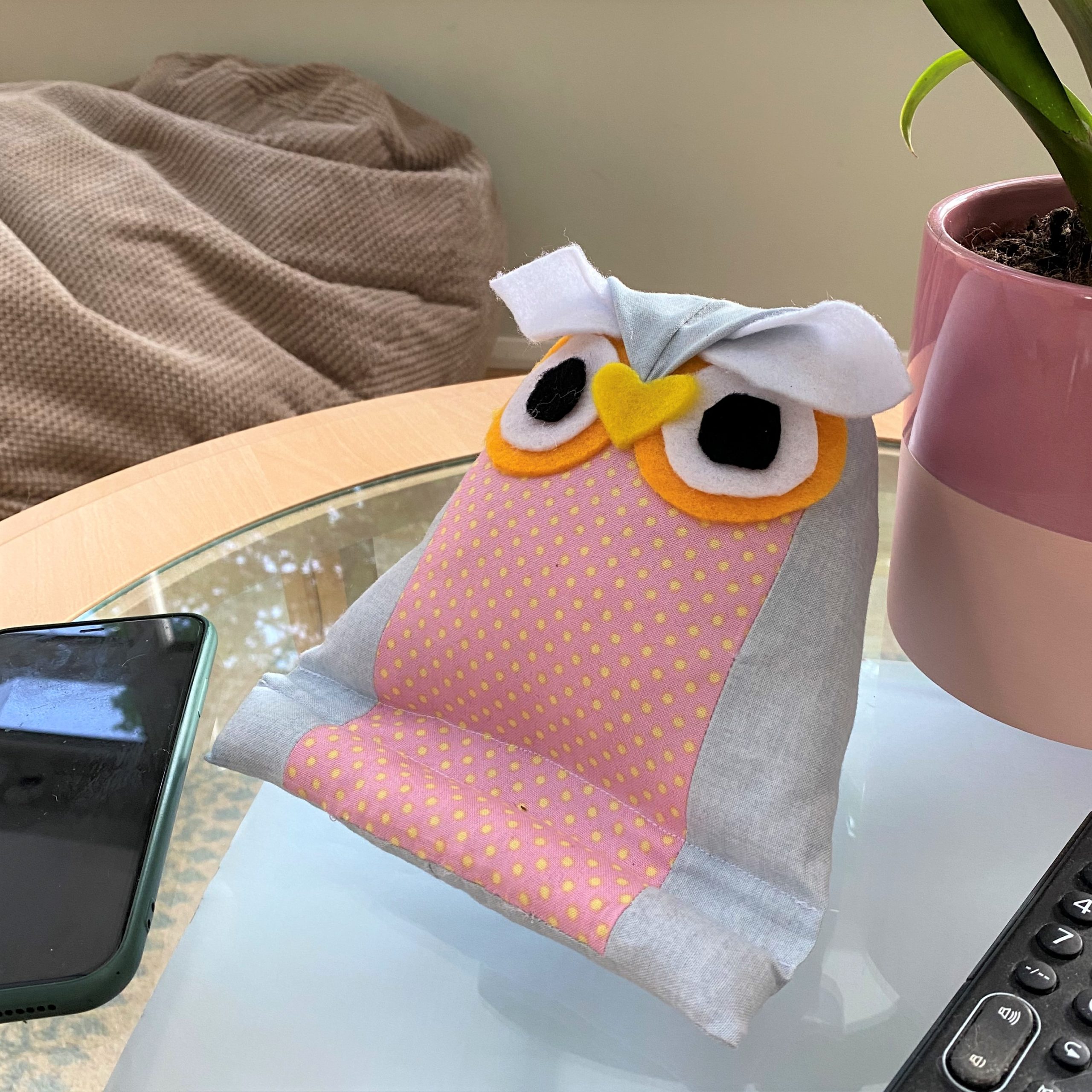 Owl tablet stand sewing pattern (6)