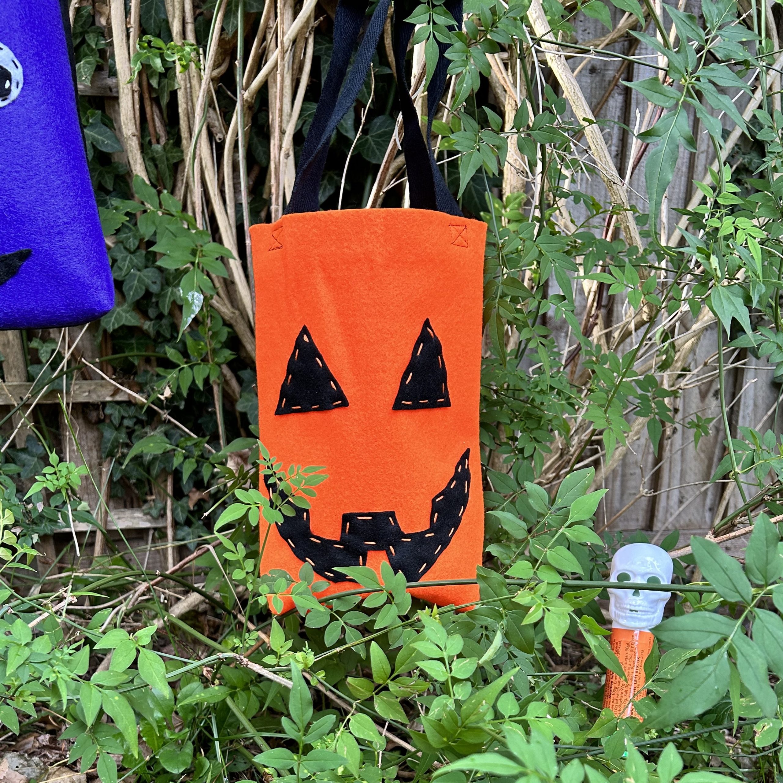 Childrens Halloween treat bag sewing workshop (4)