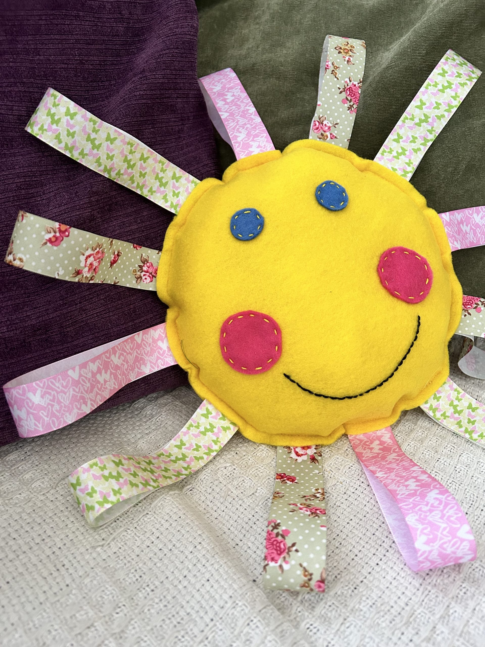Sunshine cushion (4)