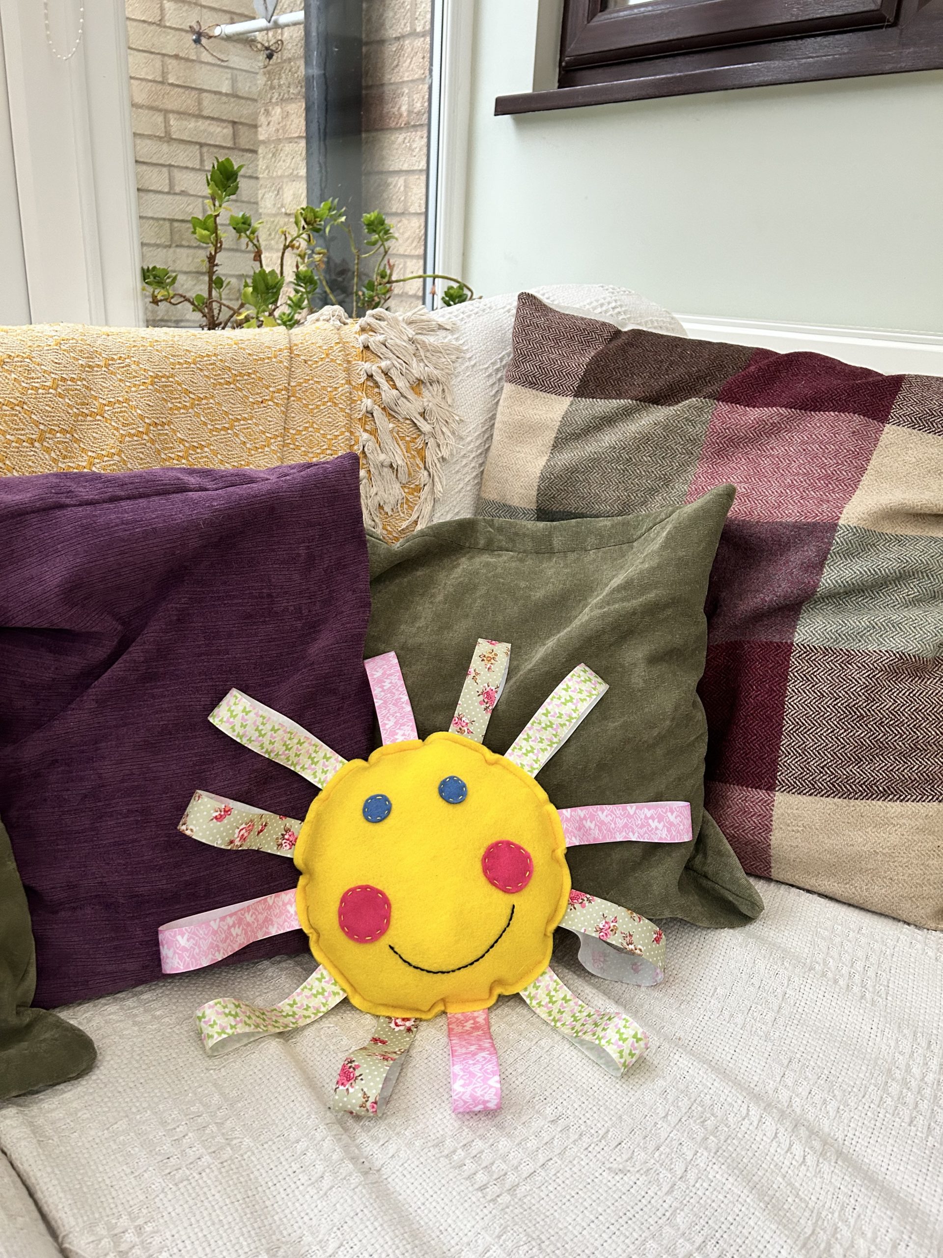 Sunshine cushion (8)